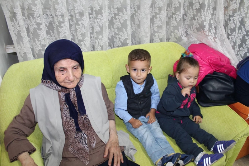 1 Ekim Dünya Yaşlılar Günü sebebiyle Turkcell Ereğli Şen yönetici ve çalışanları, İzmirlioğlu Huzurevinde yaşamlarını sürdüren yaşlıları ziyaret ederek onlara bir nebze de olsa destek verdiler.